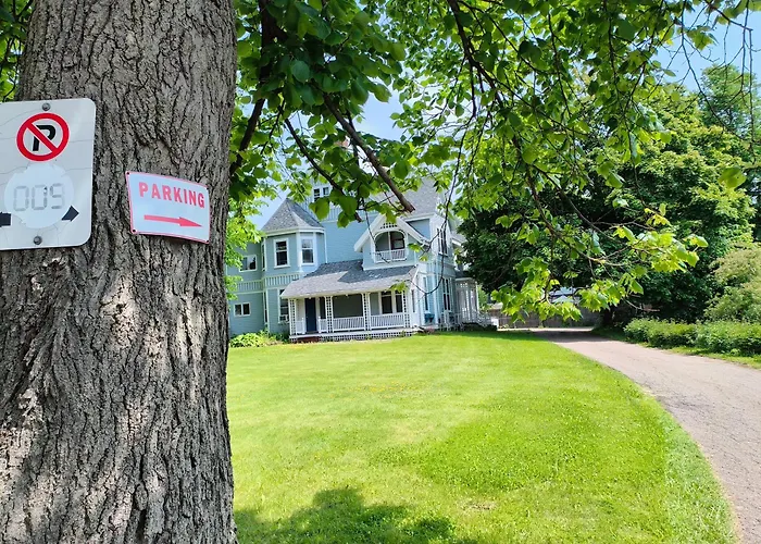 Andy'S Blue House Bed & Breakfast Charlottetown